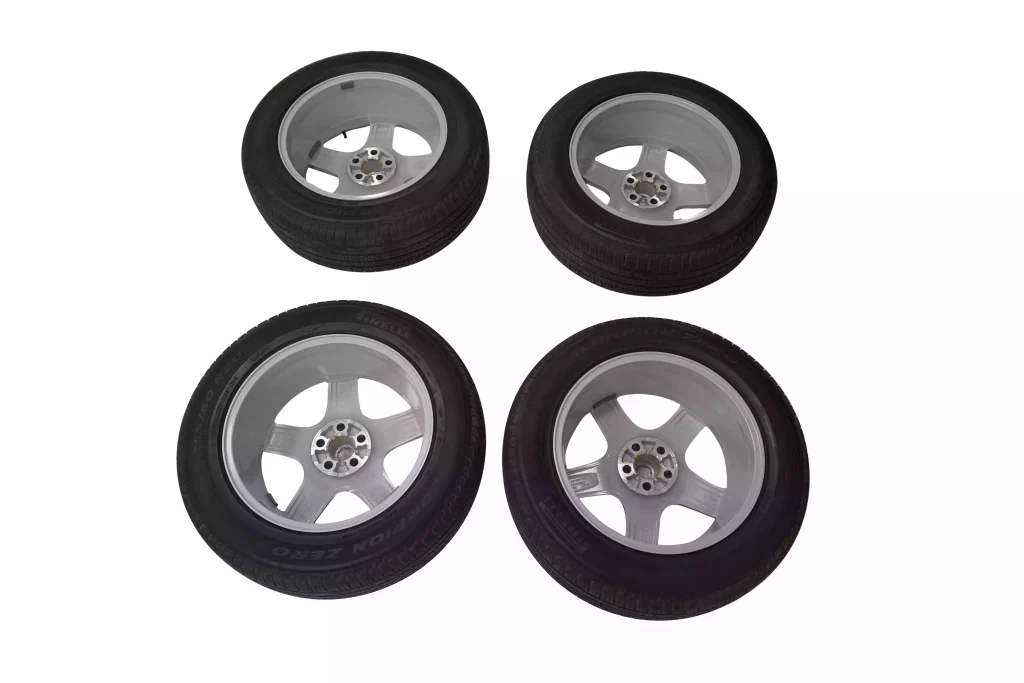 Land Rover Defender 20 Pirelli Tyres Defender Silver OEM L8B2-1007-JB for sale