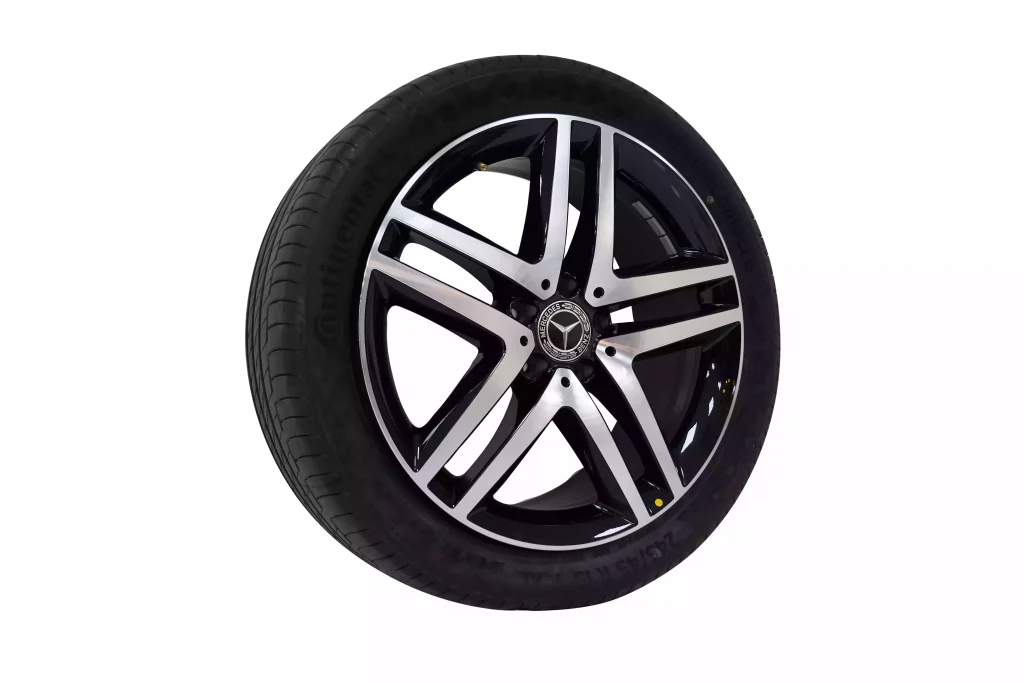 Mercedes Benz V-Class W447 19 inch Rims with Continental Tyres White OEM A4474014500 for sale in dubai-5