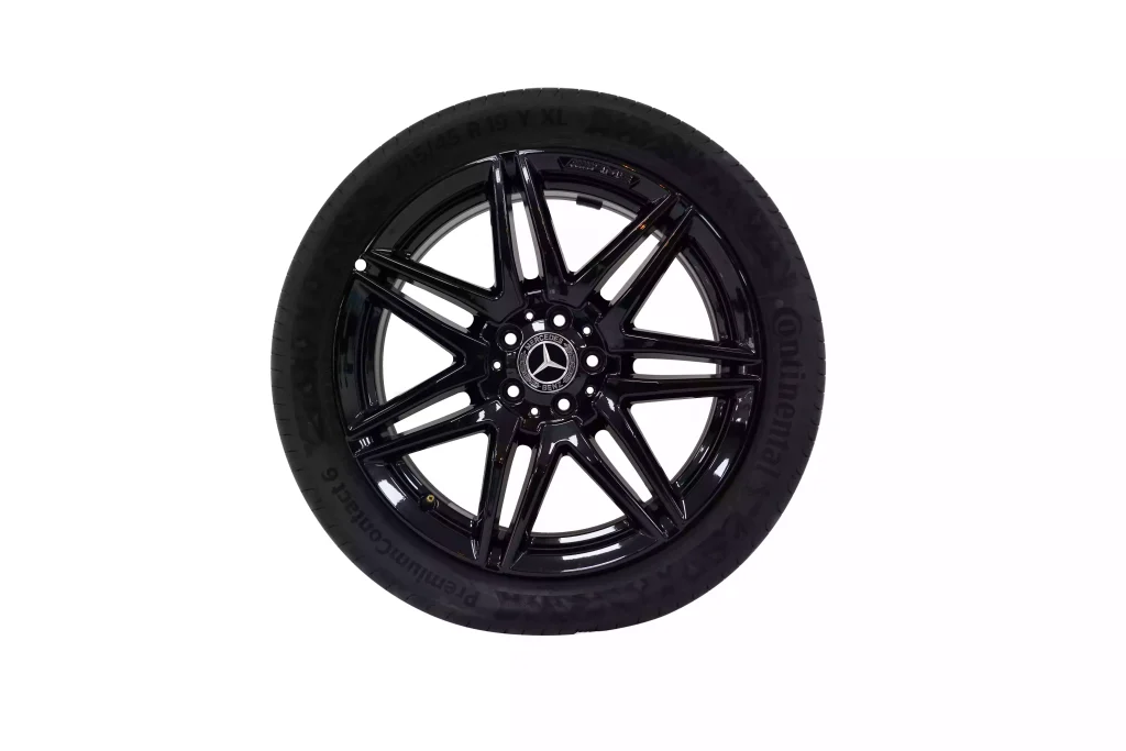 Mercedes Benz V-Class W447 AMG 19 inch Rims with Continental Tyres Black OEM A4474015100 for sale in dubai-2