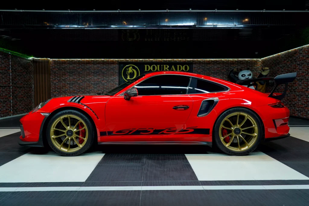 GT3 RS Porsche 911 : Mastering the Art of Motorsport