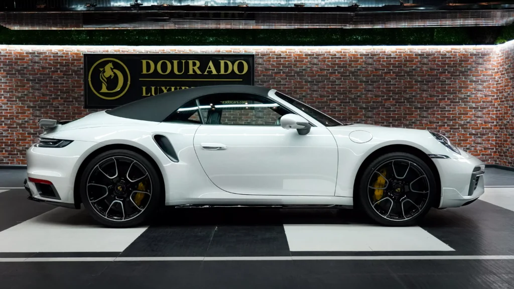 Porsche 911 Targa 4 GTS : Performance at Its Peak