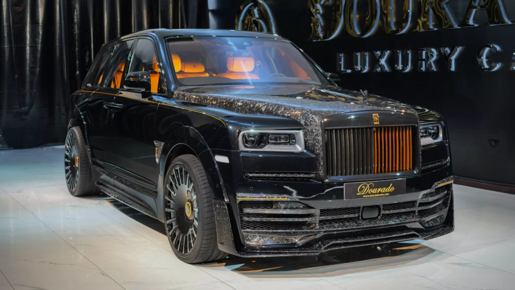 Rolls Royce Cullinan : Command the Road with Elegance