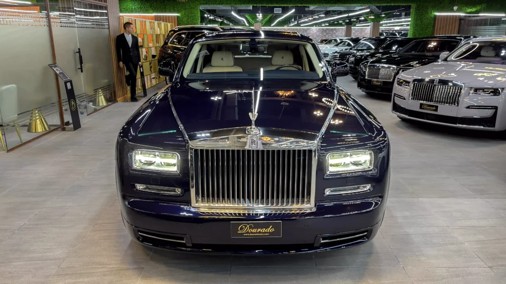 Rolls Royce Luxury Vehicle : An Icon of Sophisticated Design and Unmatched Refinement
