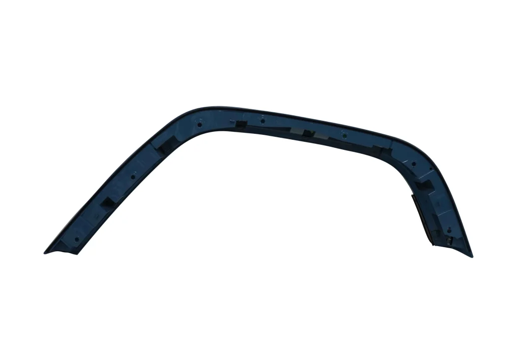 Mercedes-Benz G-63 Rear RH Wheel Thread Mudguard Widening China Blue OEM A4638805803 for sale in dubai