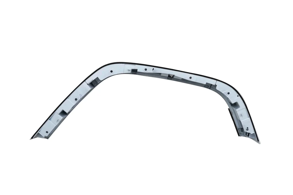 Mercedes-Benz G-63 Rear RH Wheel Thread Mudguard Widening Gloss White OEM A4638805803 for sale in dubai