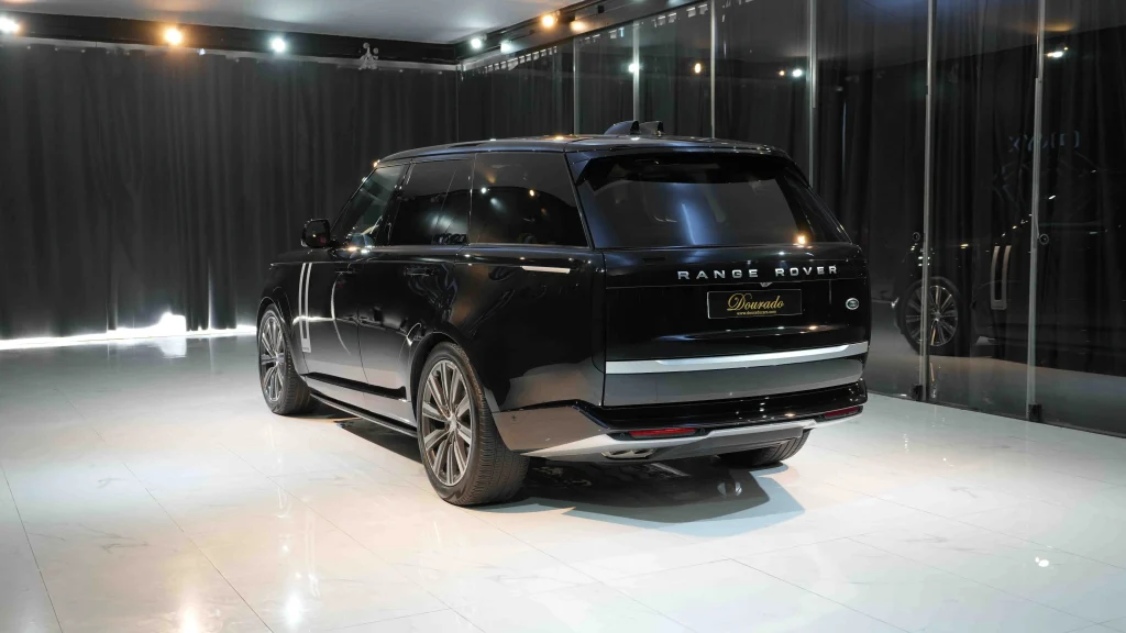 Range Rover Vogue 2023 : Unleashing Innovation on Wheels