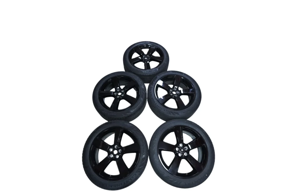 Land Rover Defender 22 inch Wheel Rims Black with Continental Tyres OEM L8BM-1007-CA
