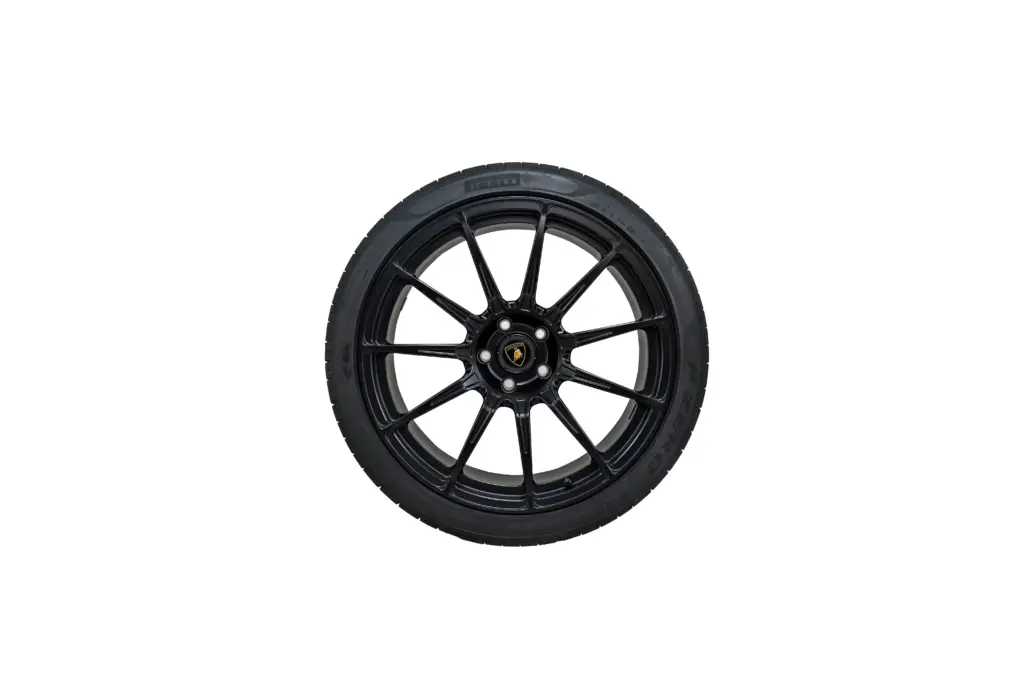 Lamborghini Urus Pirelli Tyres 23 Inch Black OEM 4ML601025DC - 4ML601025DD for sale in dubai2