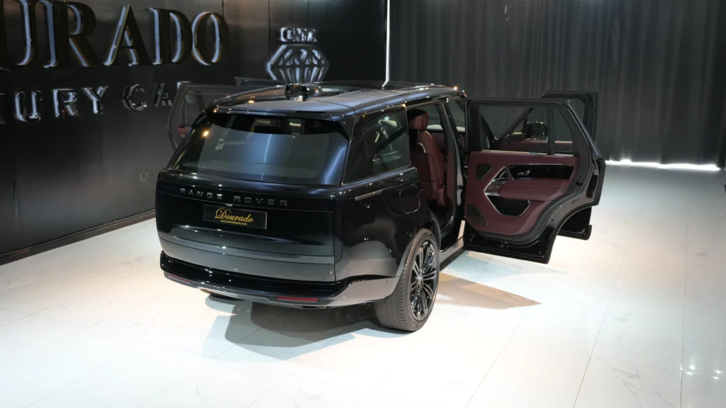 Land Rover Vogue 2023 : Elevating the Art of Luxury Driving