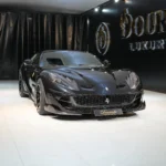 Pagani Huayra : Setting New Benchmarks in Performance
