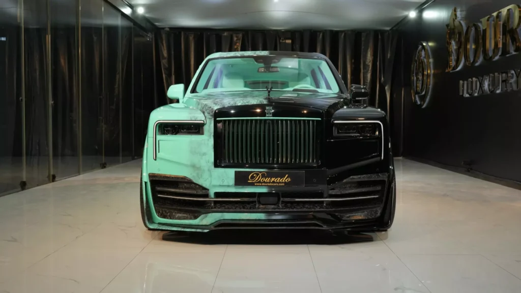 2020 Rolls Royce Cullinan Interior : Exploring Opulent Comfort