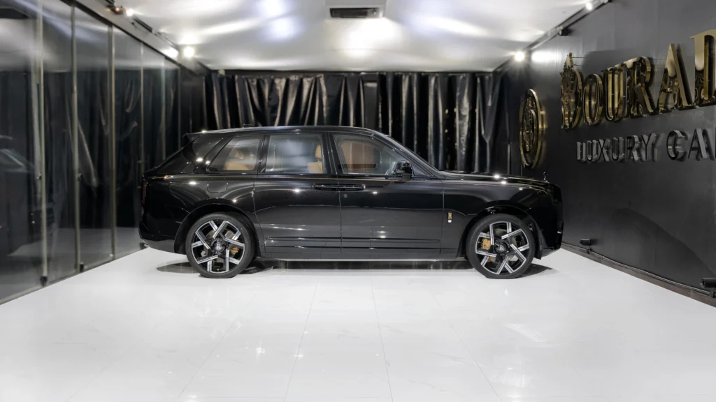 Rolls Royce Cullinan Customization : Personal Perfection in Every Stitch