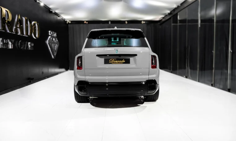 Rolls Royce Cullinan Black Badge Kit for sale in Dubai