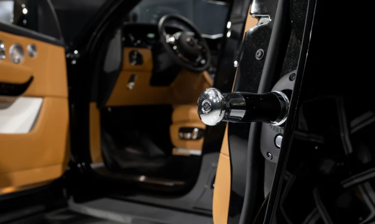 Rolls Royce Cullinan Black Badge Kit for sale in Dubai