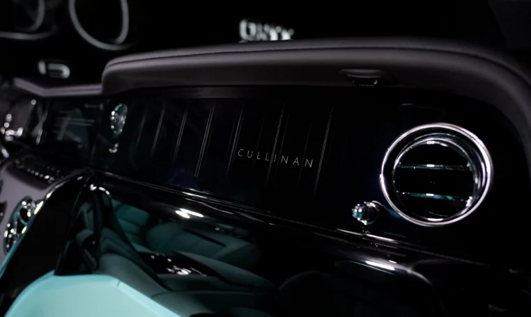 Rolls Royce Cullinan Black Badge Kit for sale in Dubai