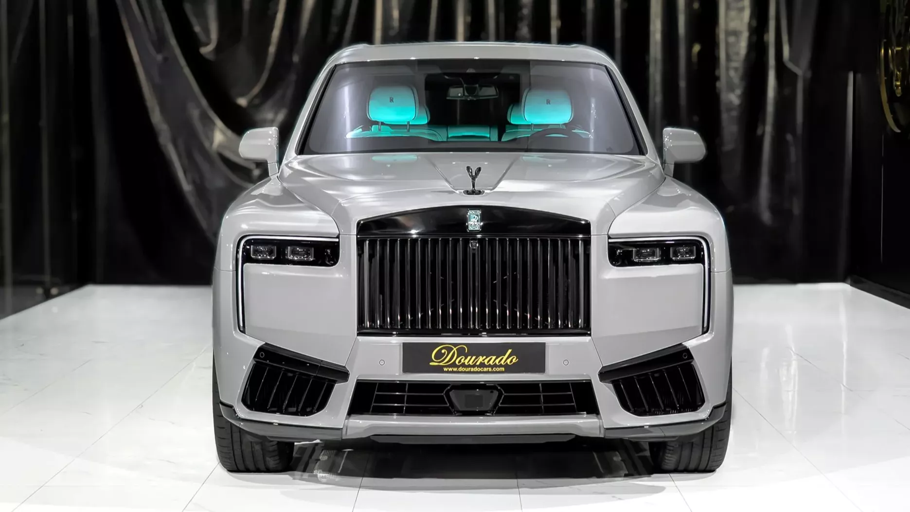 Rolls Royce Cullinan Series II for sale in duabi 01