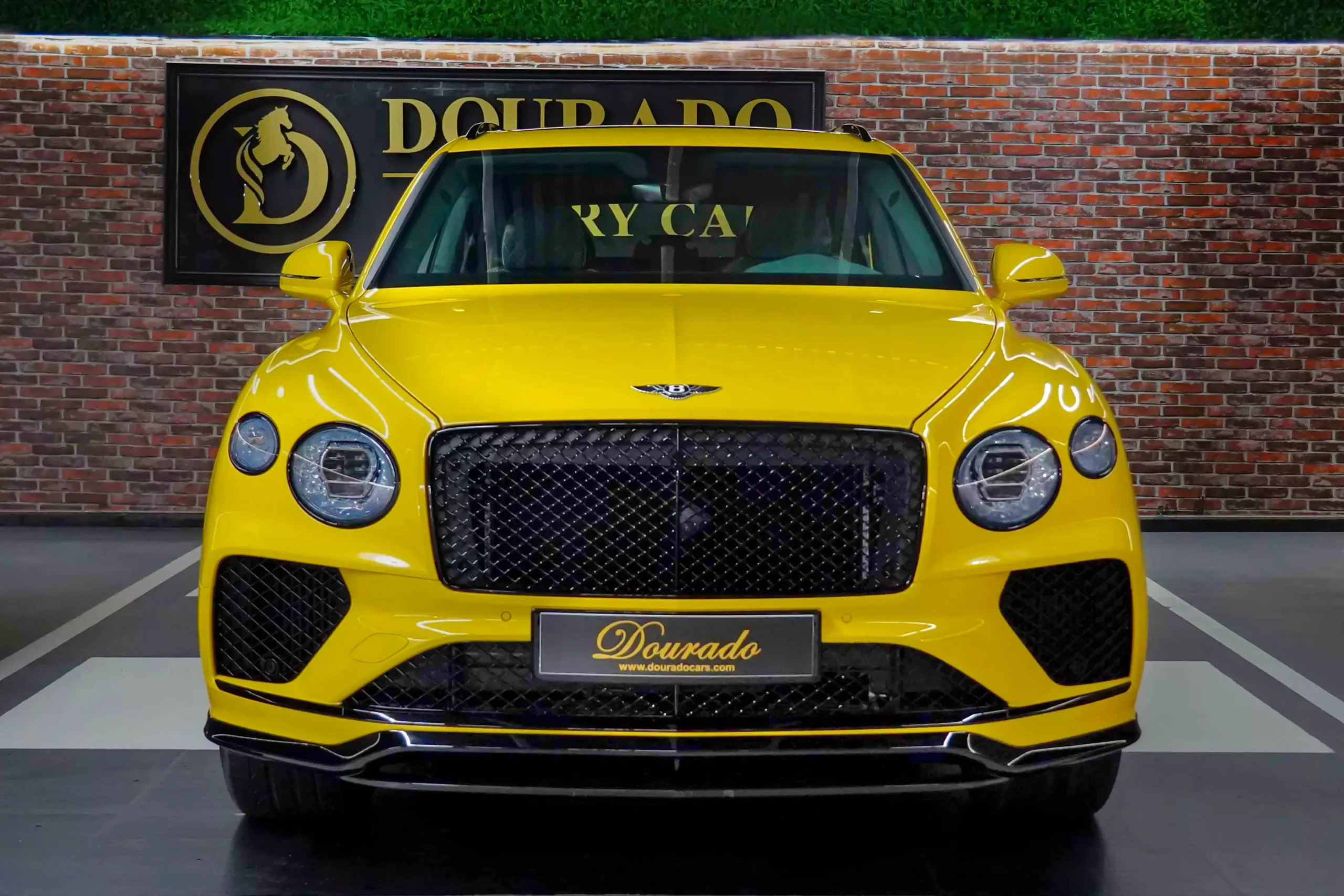 Unstoppable Refined your Drive in the bentayga