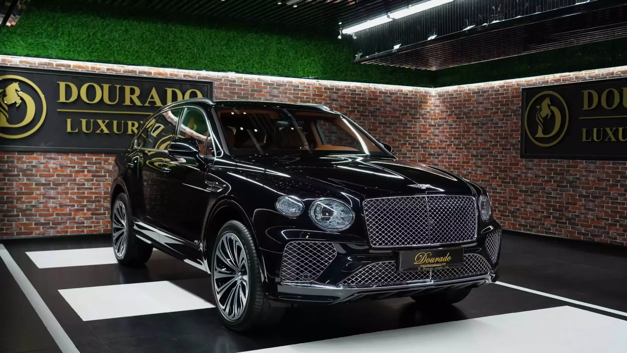 Exciting Unstoppable in the Bentayga Onyx
