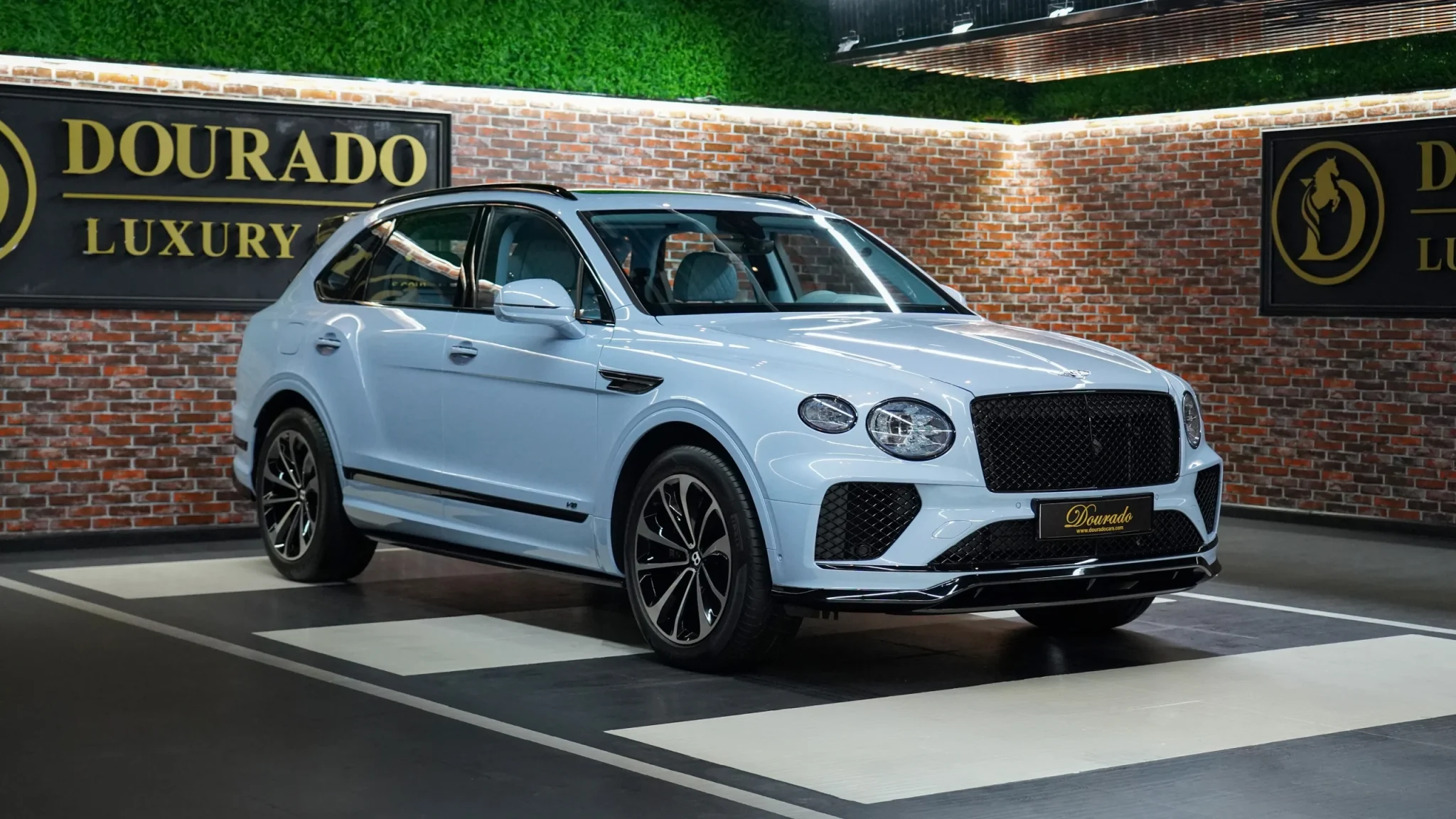 Eminent Spectacular the in bentayga onyx Review