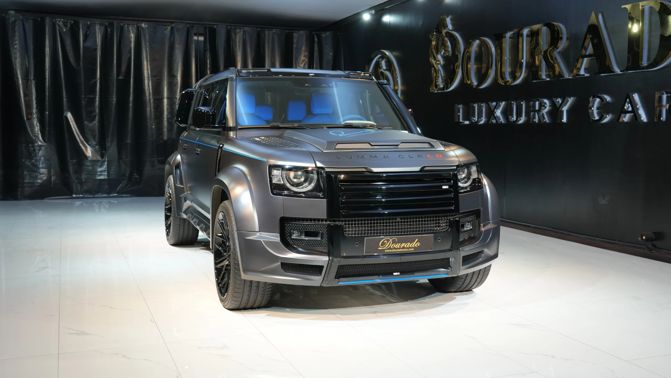 Spectacular Land Rover in the Best V6: