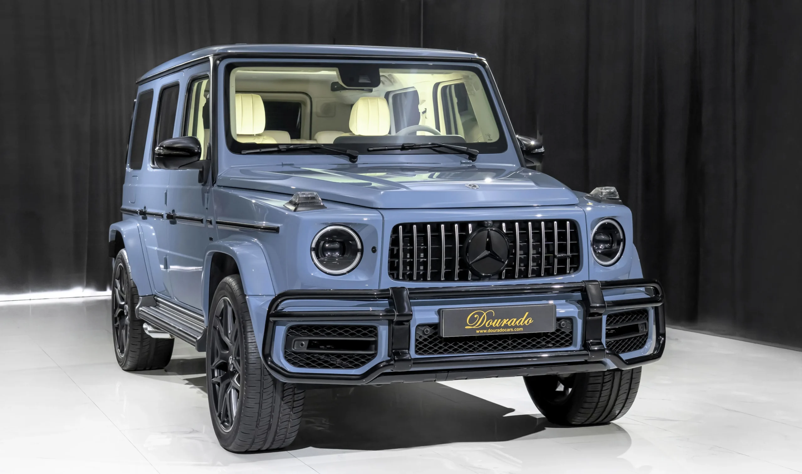 Elite Supreme the in Land Rover Defender V8
