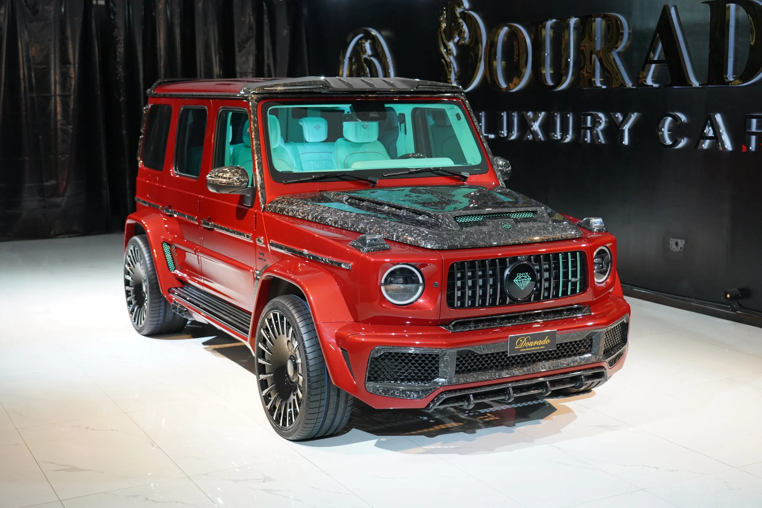 Refined Benchmark with the Best in Onyx Concept