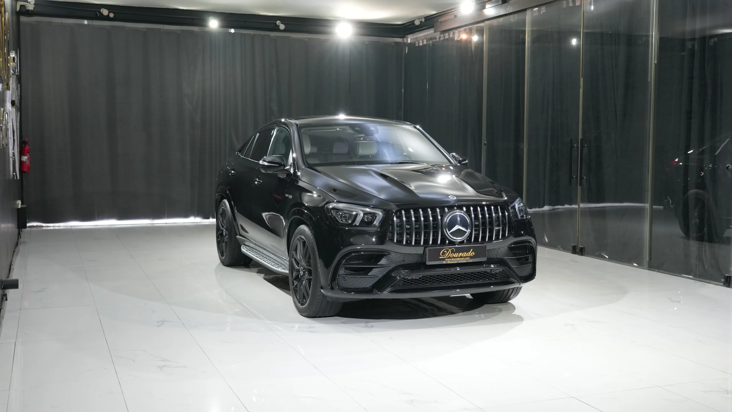 Inspiring Signature Power in the Mercedes S500