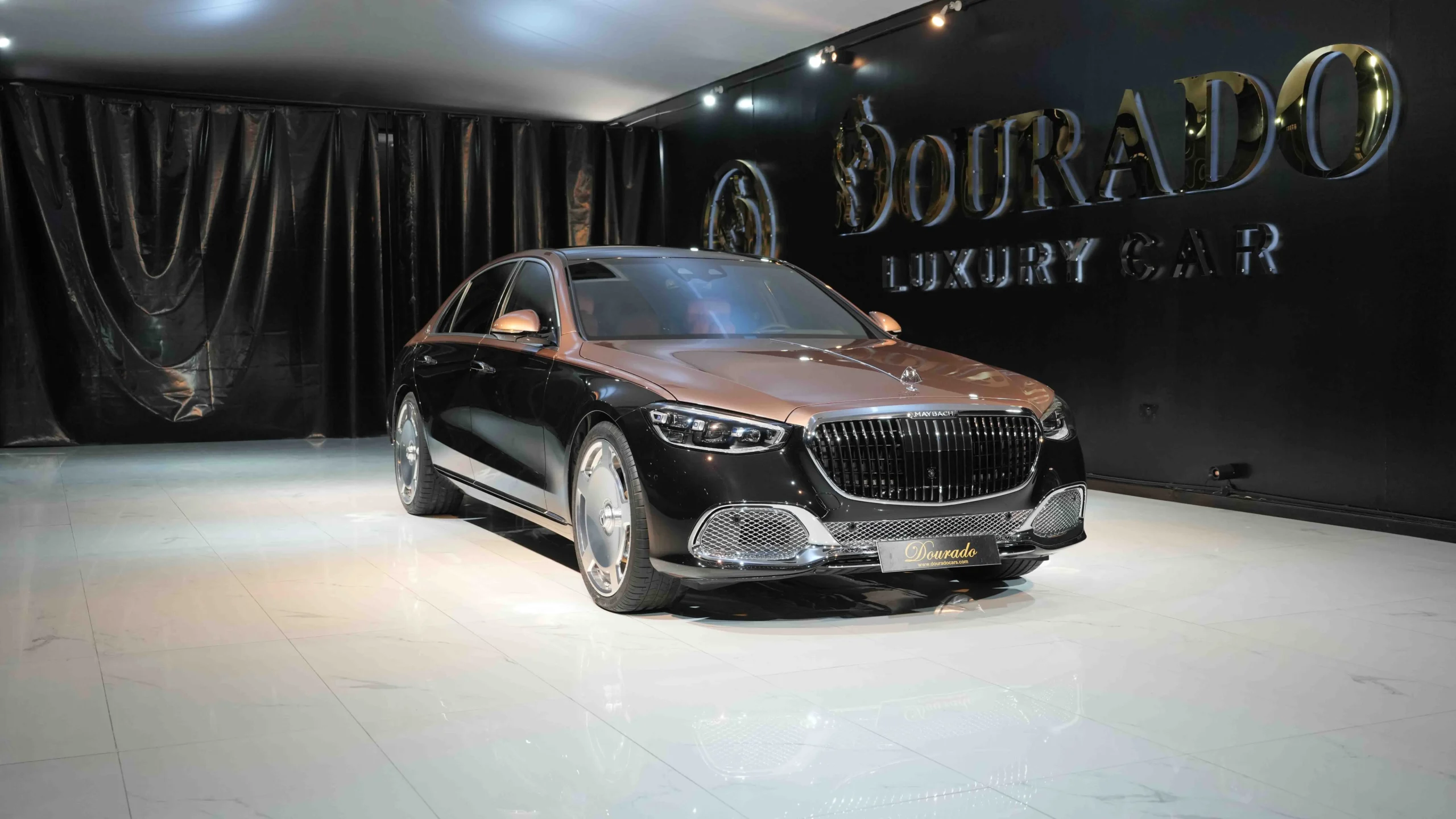 Flagship Thrill in the Maybach S-Class