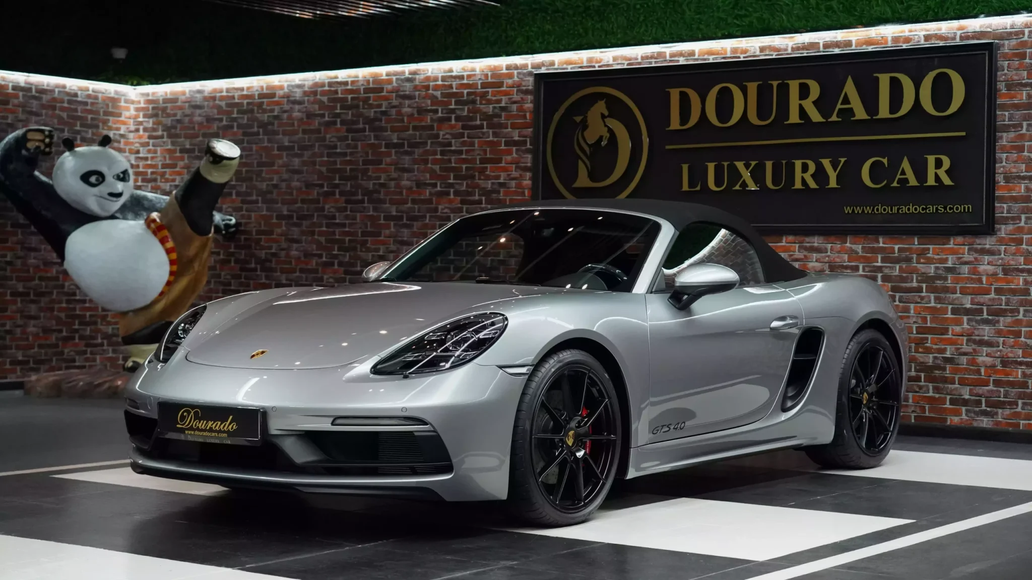Glorious Exclusive Thrill in the 718 Boxster