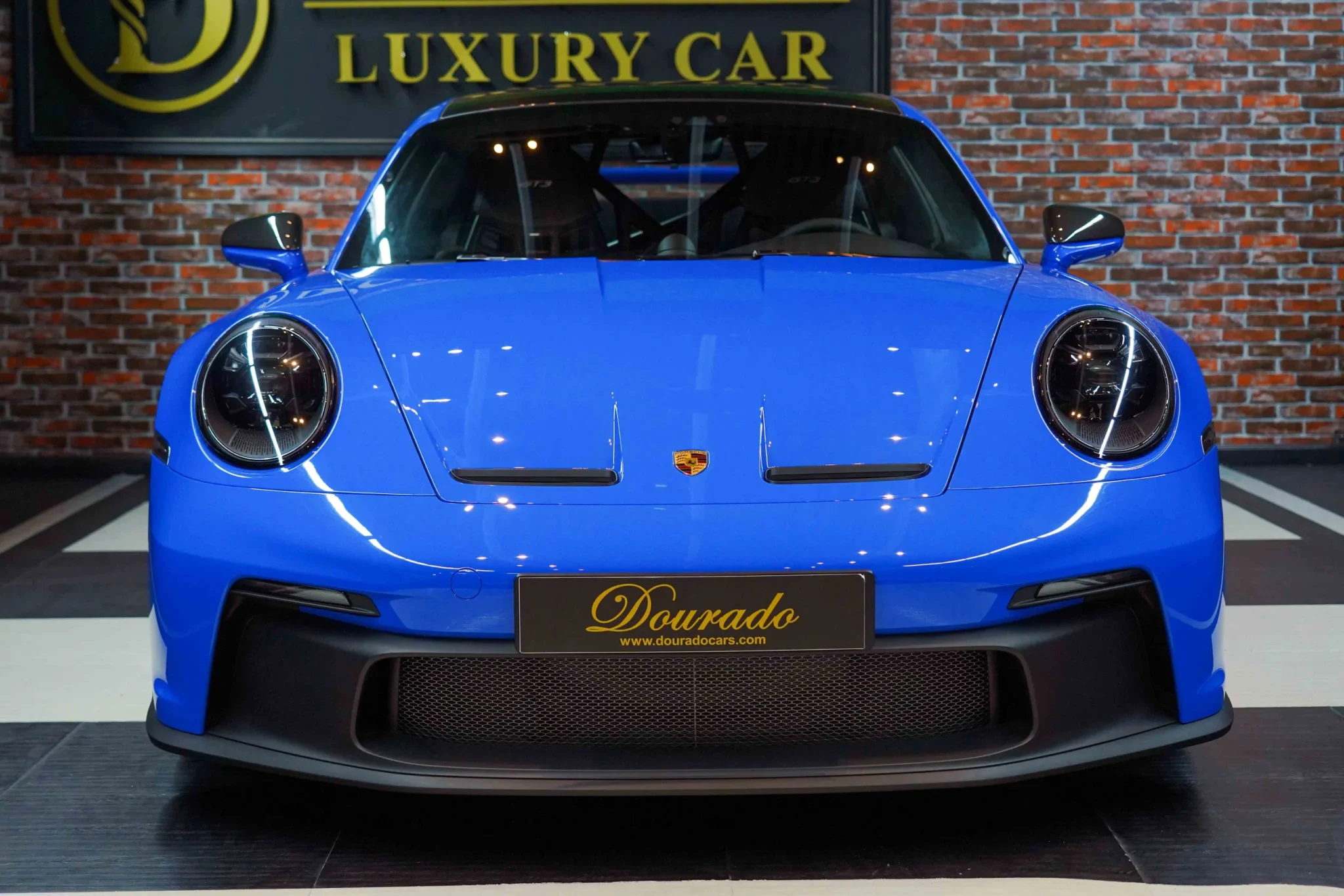 Jaw-dropping Aston Martin with the Best