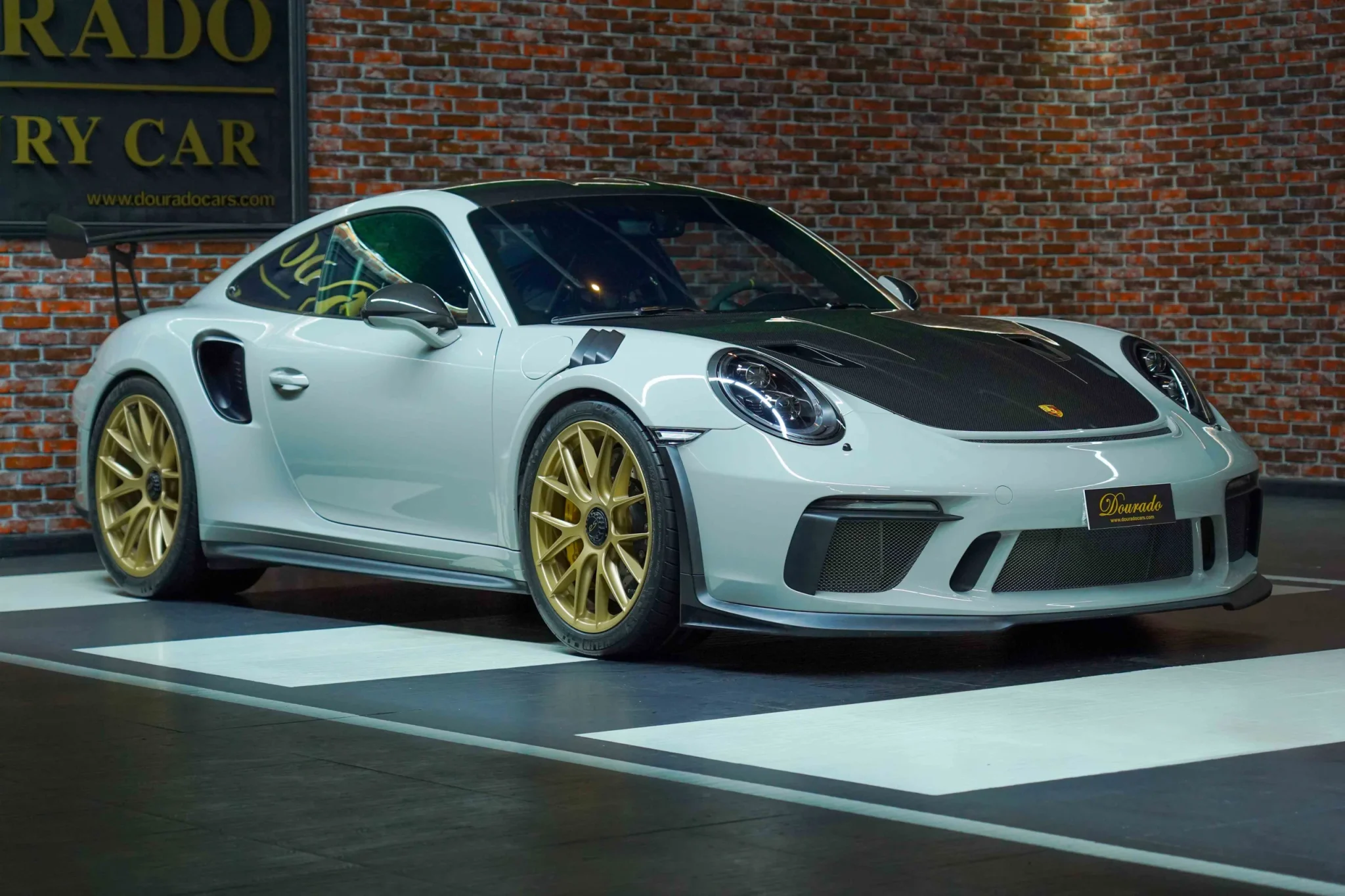 Exquisite Power in the Porsche GT3 RS