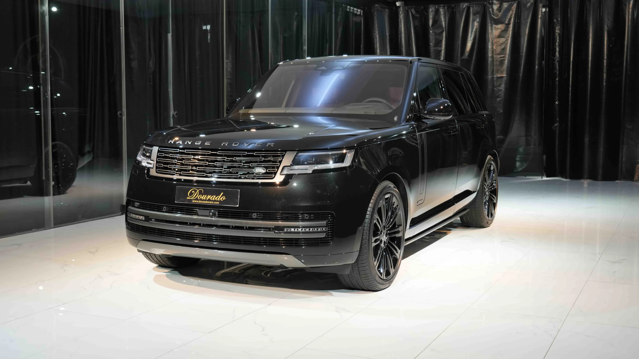 Spectacular Range Rover in the Refined Guide