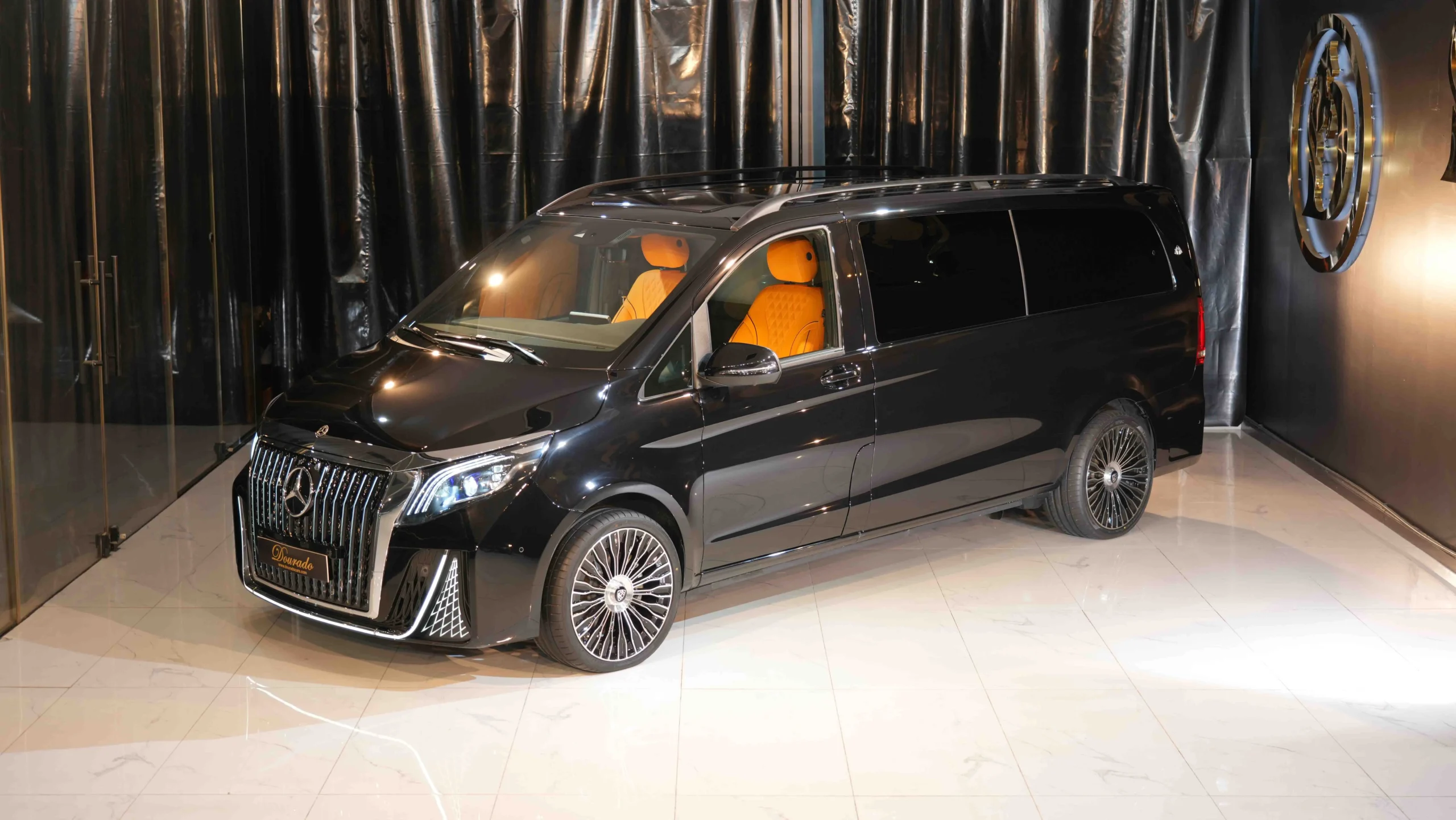 Eminent Inspiration for the Maybach V-Class