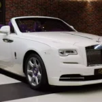 Spectacular Luxury in the Rolls-Royce Dawn