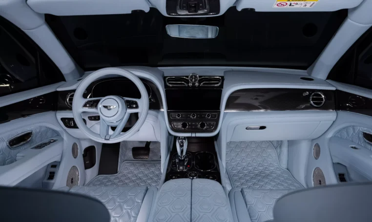 Bentley Bentayga S Onyx Concept 1 of 5 for sale in dubai 14