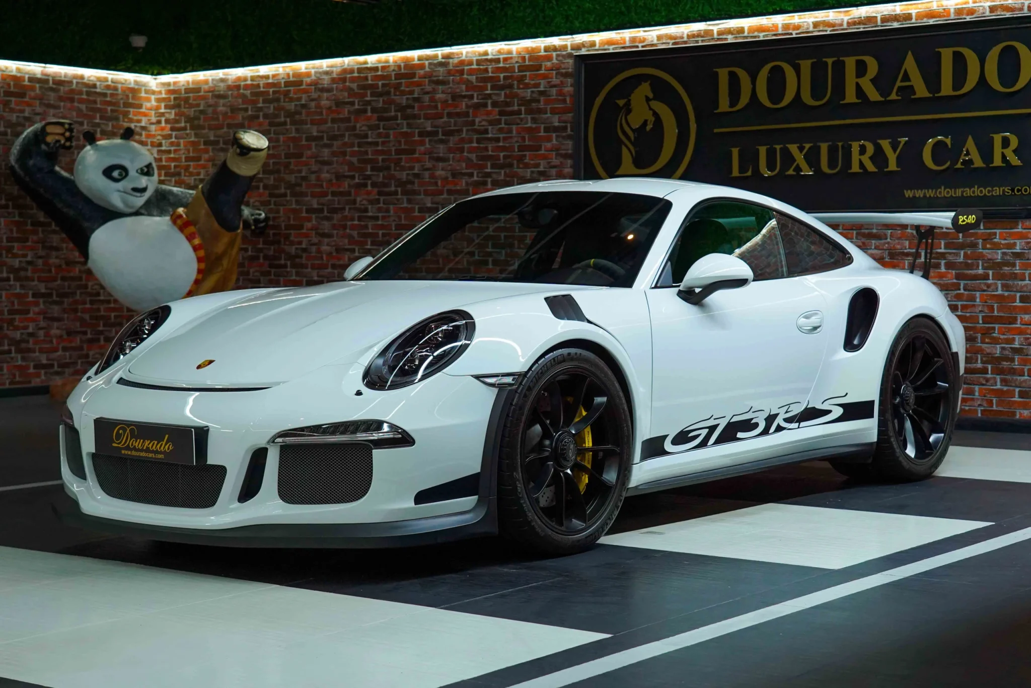 Awe-inspiring Illustrious Next-level in the gt3 rs